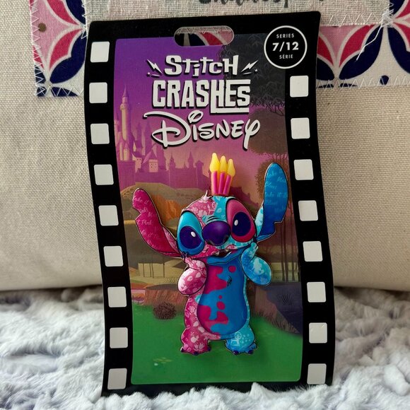 NWT Stitch Crashes Disney 2021 Collectible Pins - Picture 8 of 13
